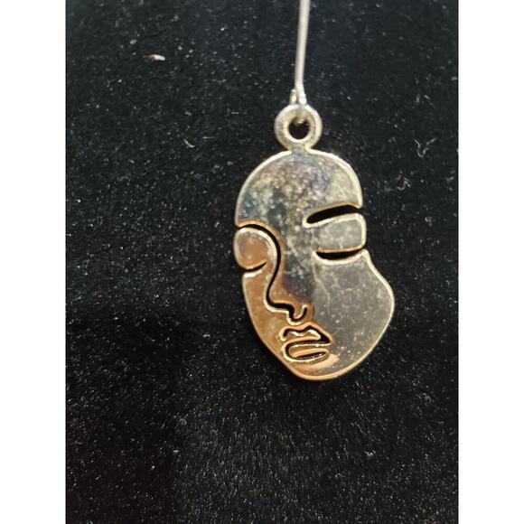 Women's Gold Tone Girl Face Shape Stylish Earrings Set - Picture 4 of 10